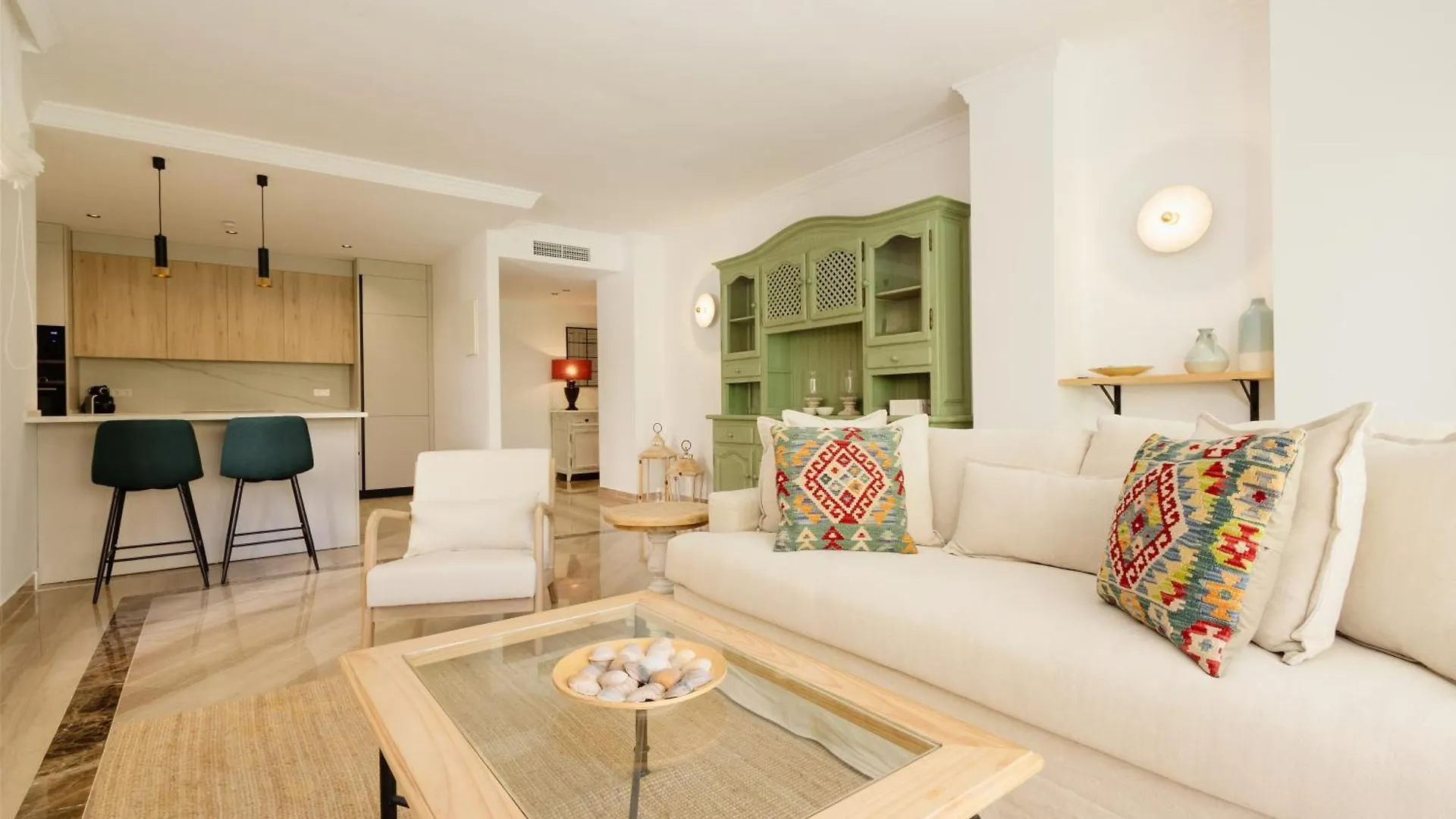 Newly Renovated Apartment With Large Private And Glazed Terrace, Close To The Beach In Elviria, Marbella East Spain
