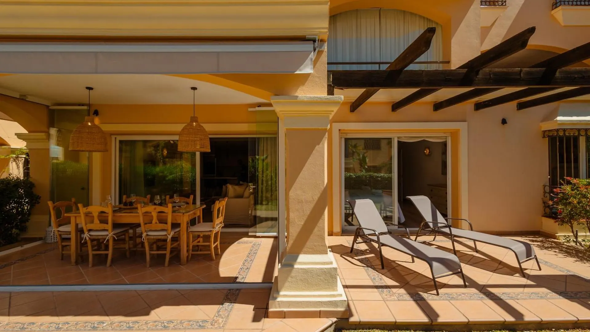 Newly Renovated Apartment With Large Private And Glazed Terrace, Close To The Beach In Elviria, Marbella East 0*,